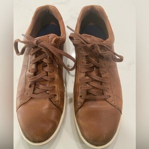 Excellent condition brown leather Cole Haan shoes.